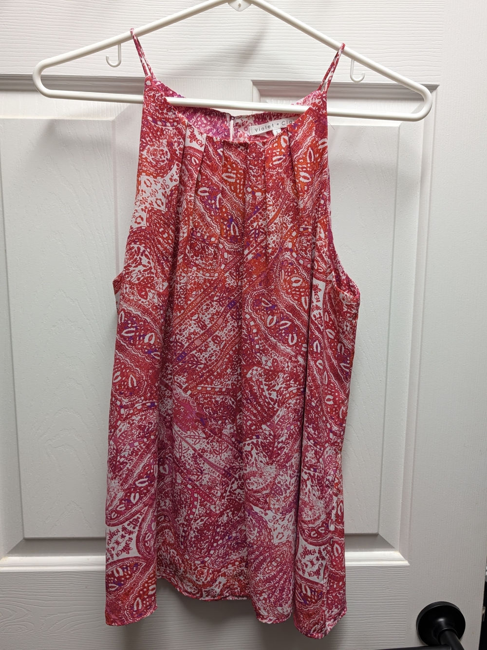 Violet & Claire Pink Paisley Print Sleeveless Tank